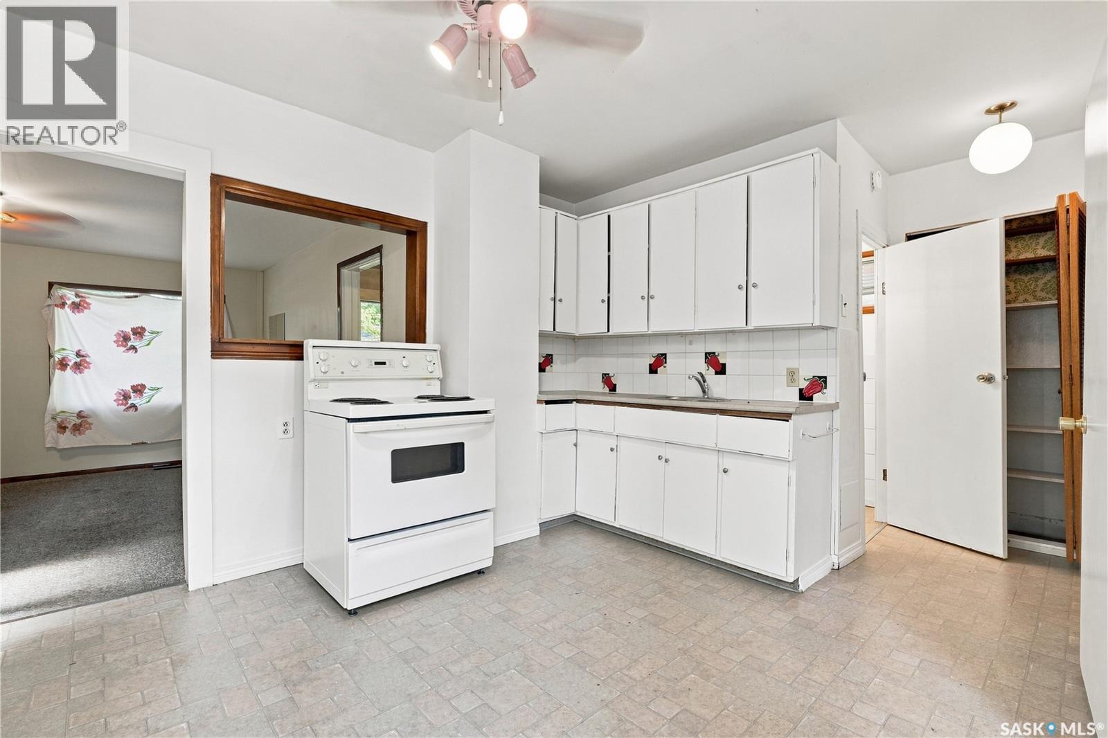 1015 J Avenue N, Saskatoon, Saskatchewan  S7L 2L3 - Photo 13 - SK044494