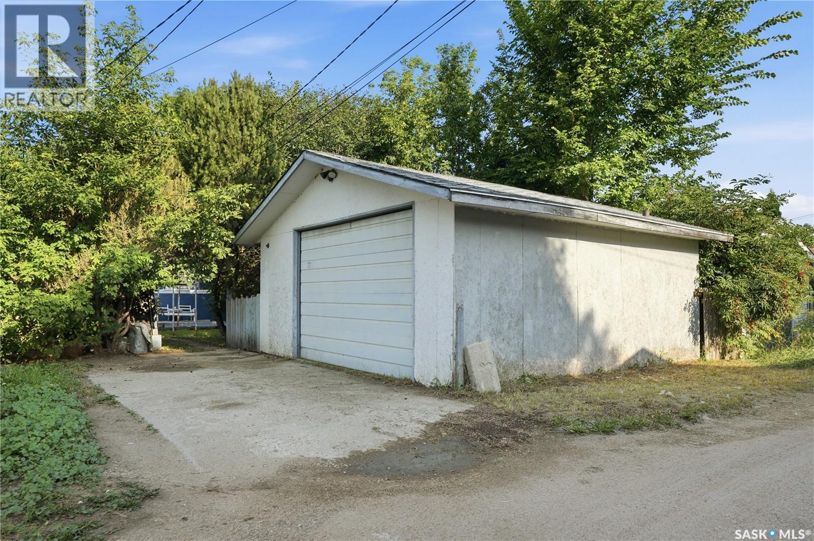 1015 J Avenue N, Saskatoon, Saskatchewan  S7L 2L3 - Photo 4 - SK044494