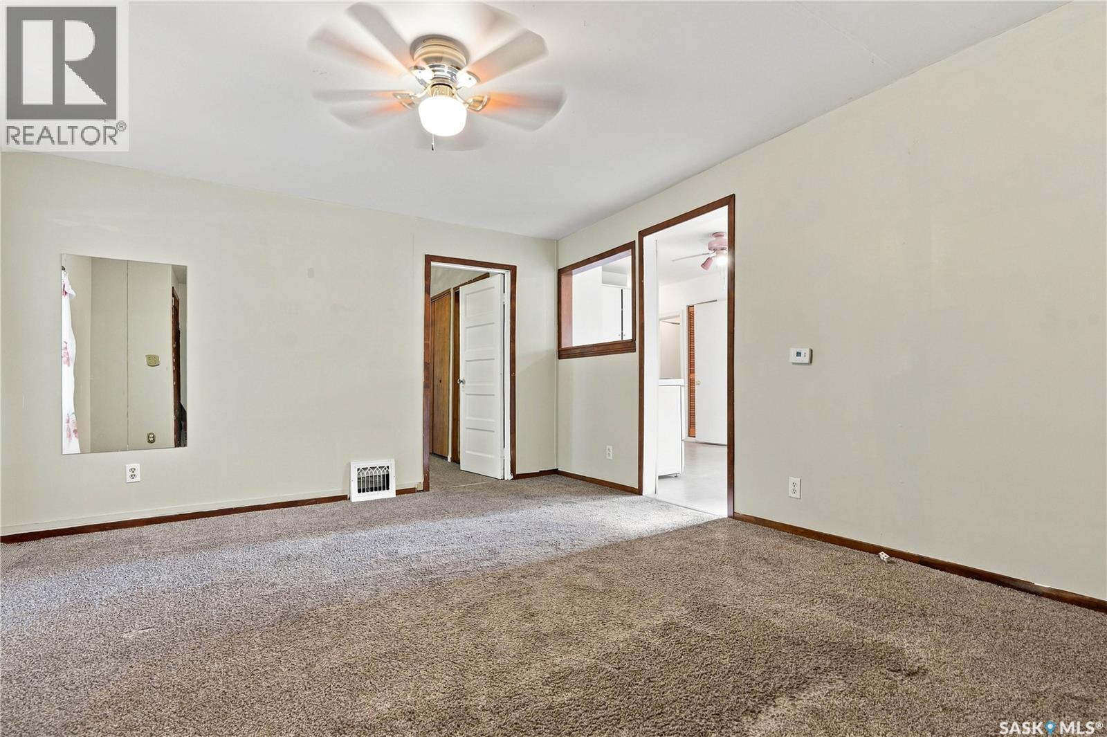 1015 J Avenue N, Saskatoon, Saskatchewan  S7L 2L3 - Photo 8 - SK044494