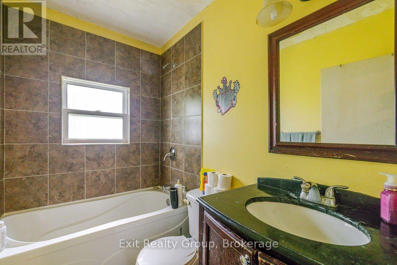 52 North Park Street, Belleville, Ontario  K8P 2Y5 - Photo 6 - X13636154