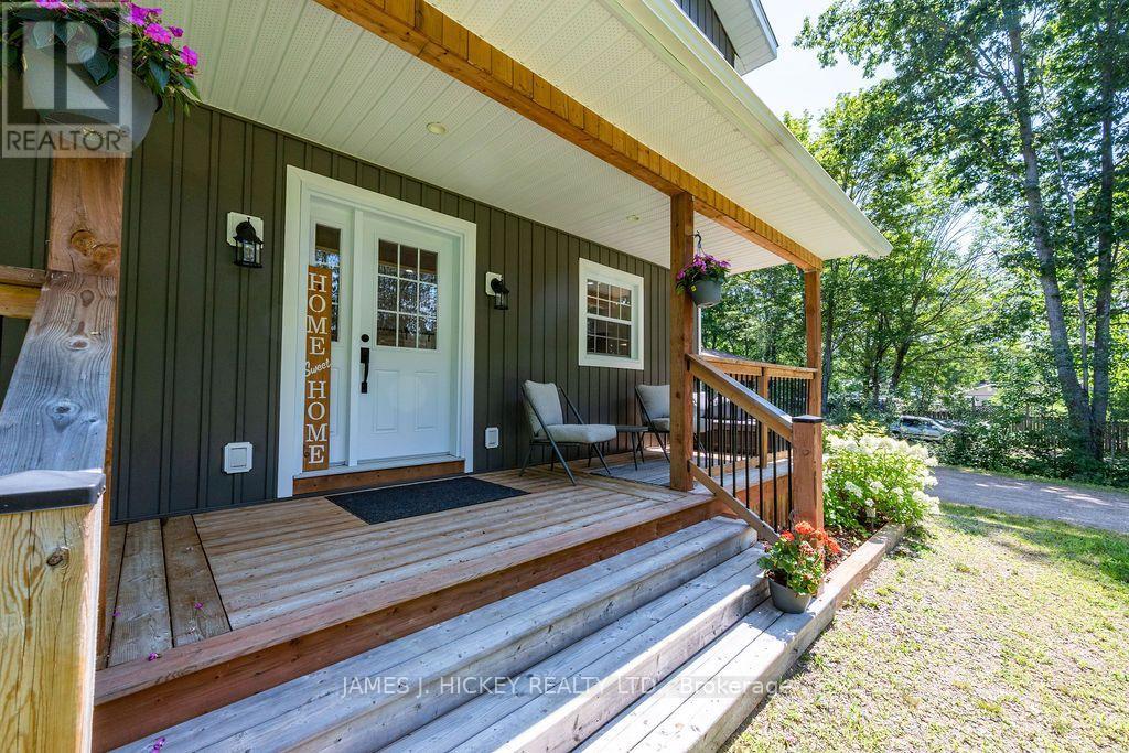 160 Hunts Road, Laurentian Hills, Ontario K0J 1J0 - Photo 3 - X13637104