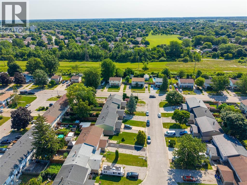 405 Cardiff Place, Sarnia, Ontario  N7S 4C7 - Photo 33 - 26018611