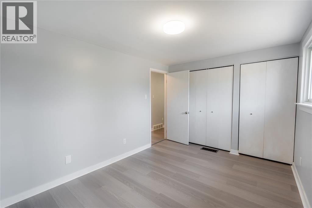 405 Cardiff Place, Sarnia, Ontario  N7S 4C7 - Photo 22 - 26018611