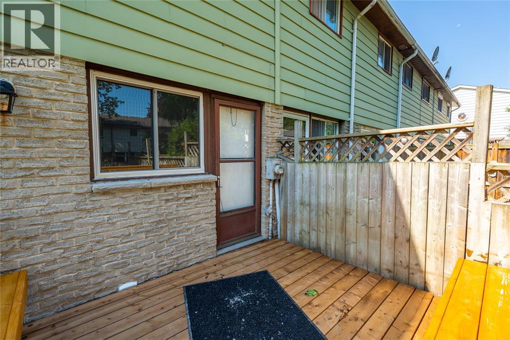 405 Cardiff Place, Sarnia, Ontario  N7S 4C7 - Photo 14 - 26018611