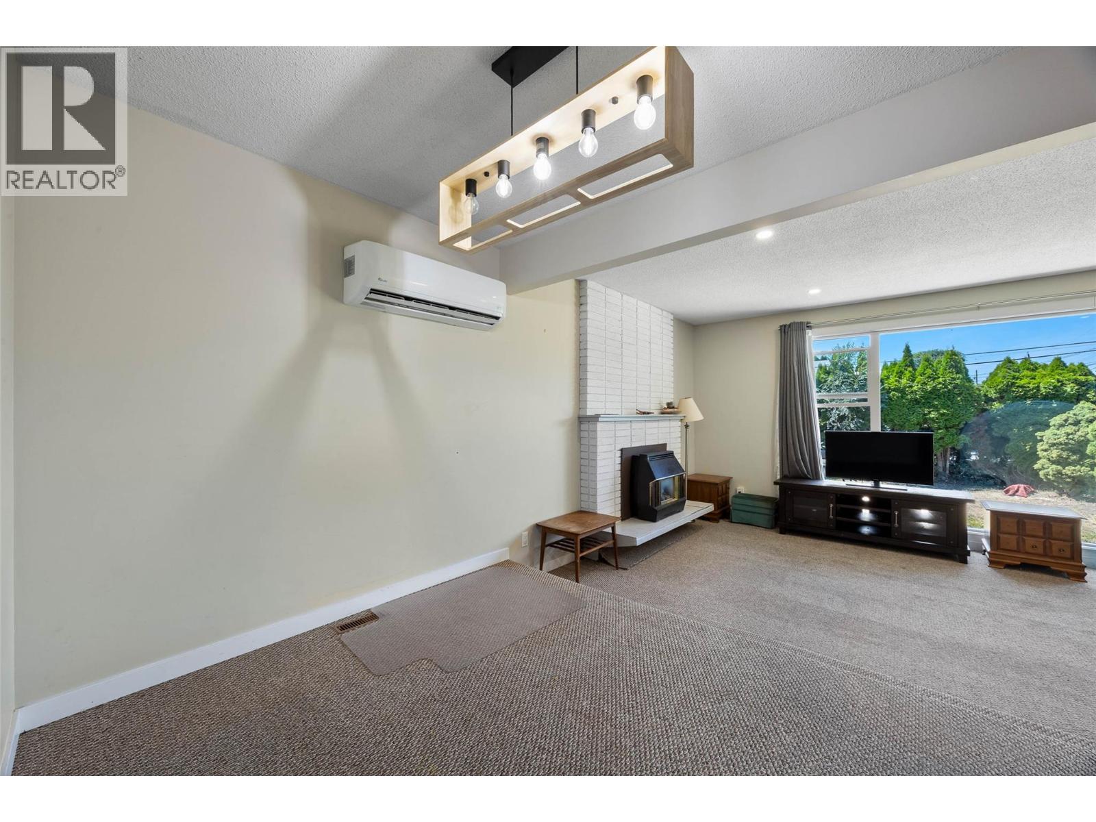 1160 Kemano Street, Kamloops, British Columbia  V2B 7M2 - Photo 8 - 10396765