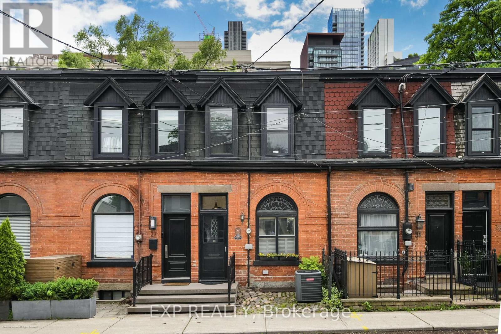 29 Belmont Street, Toronto, Ontario  M5R 1P9 - Photo 2 - C13636978