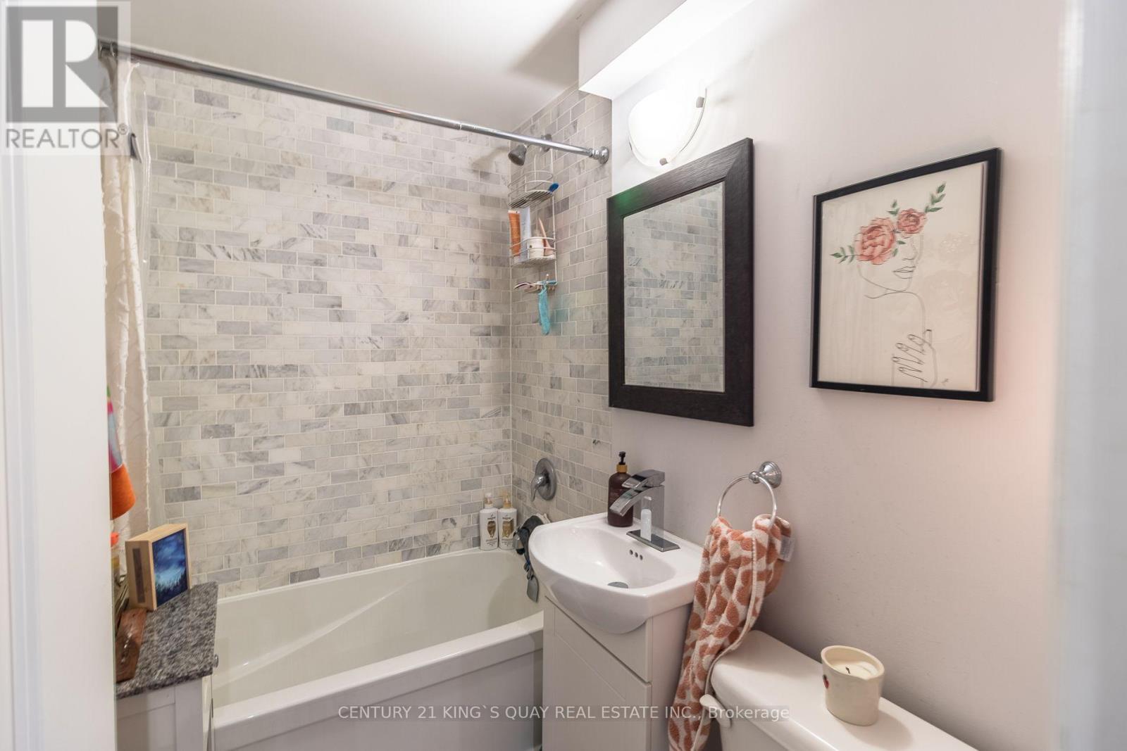 301 Cleveland Street, Toronto, Ontario  M4S 2W7 - Photo 13 - C13637110