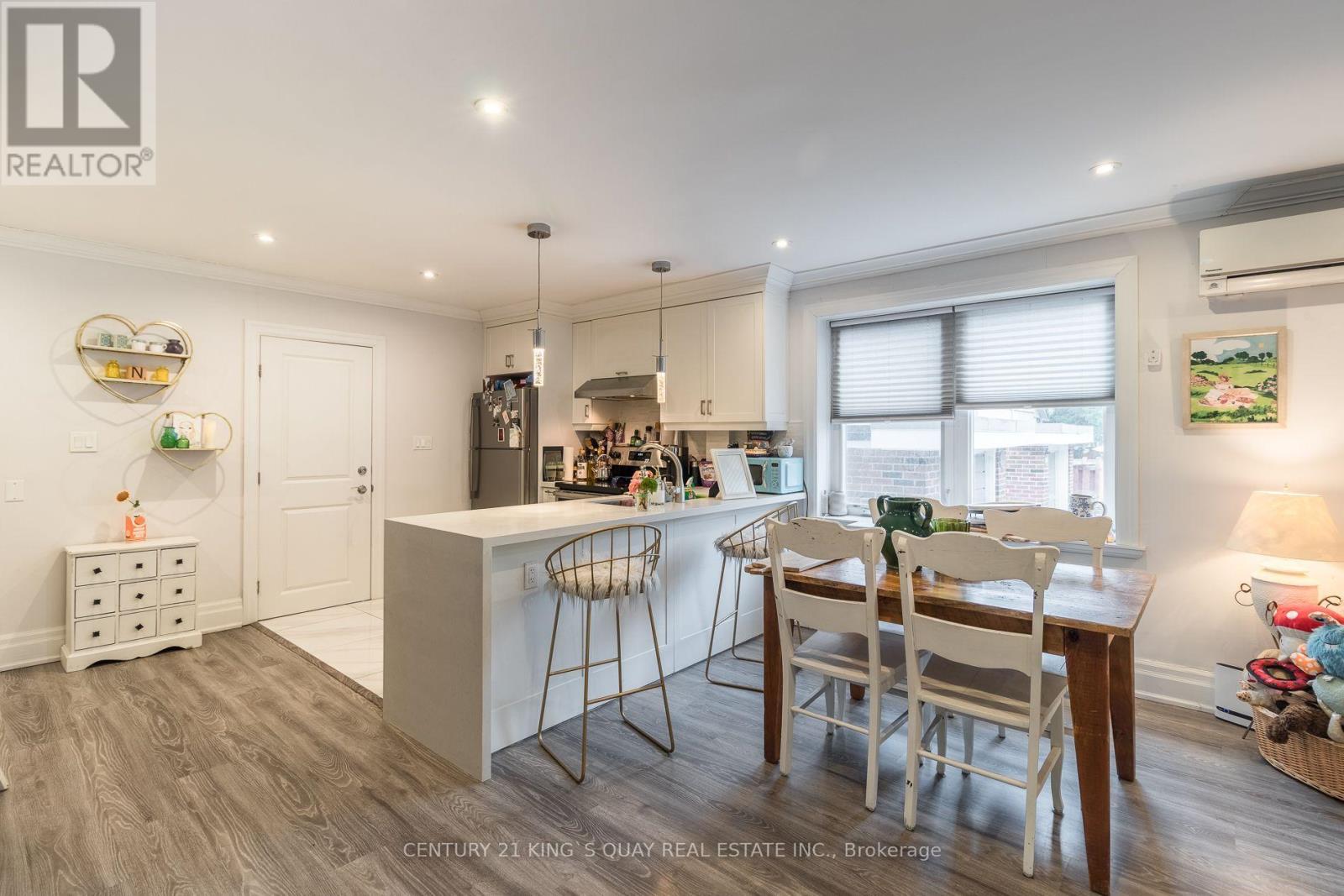 301 Cleveland Street, Toronto, Ontario  M4S 2W7 - Photo 7 - C13637110