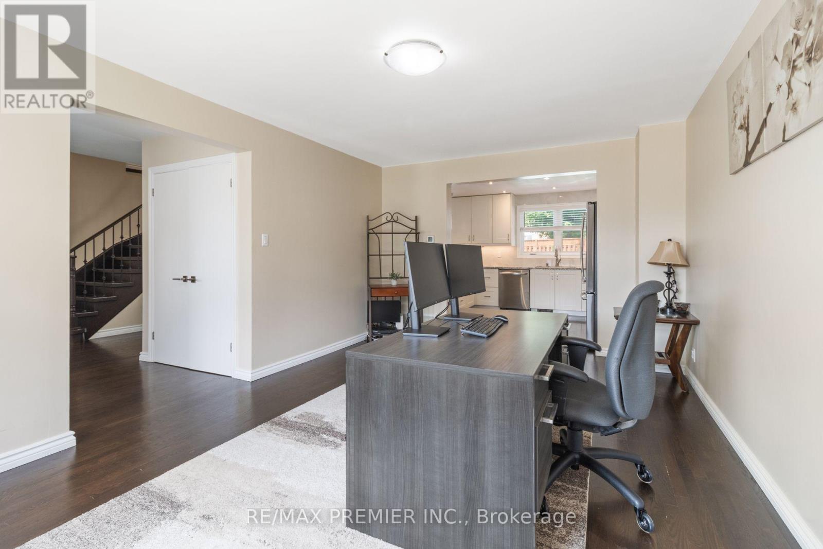 426 Maple Grove Avenue, Bradford West Gwillimbury, Ontario  L3Z 2V4 - Photo 6 - N13636968