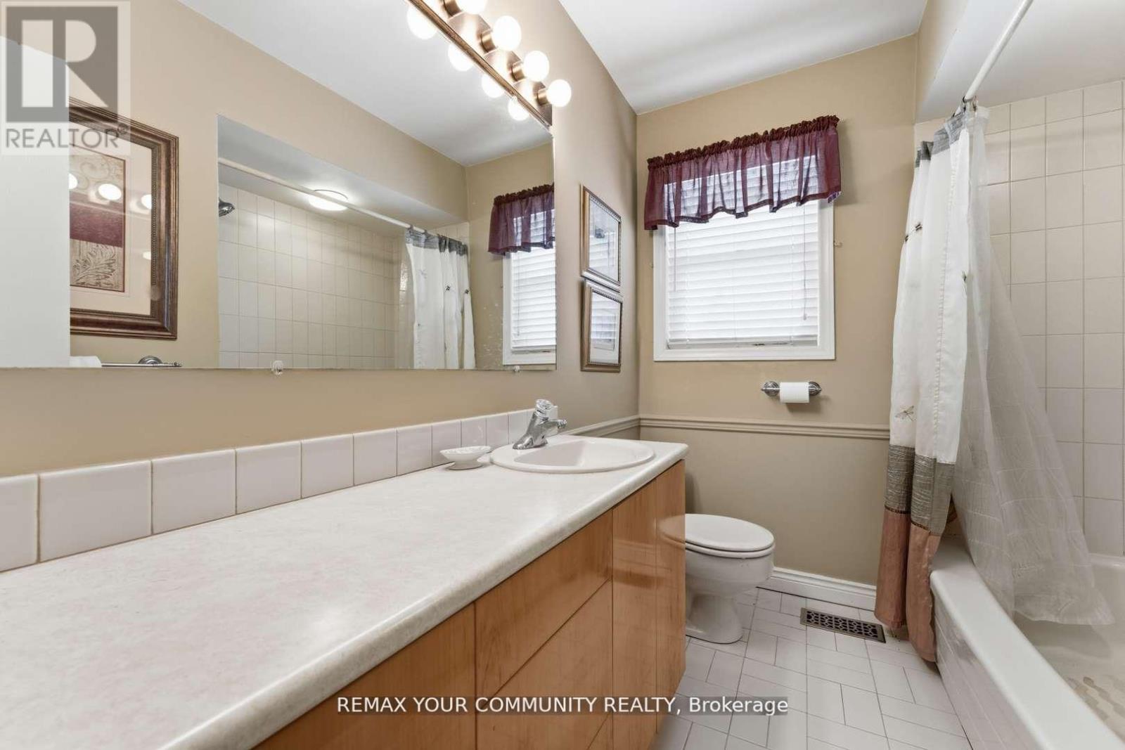 154 Hollingsworth Drive, King, Ontario  L7B 1G8 - Photo 17 - N13636992