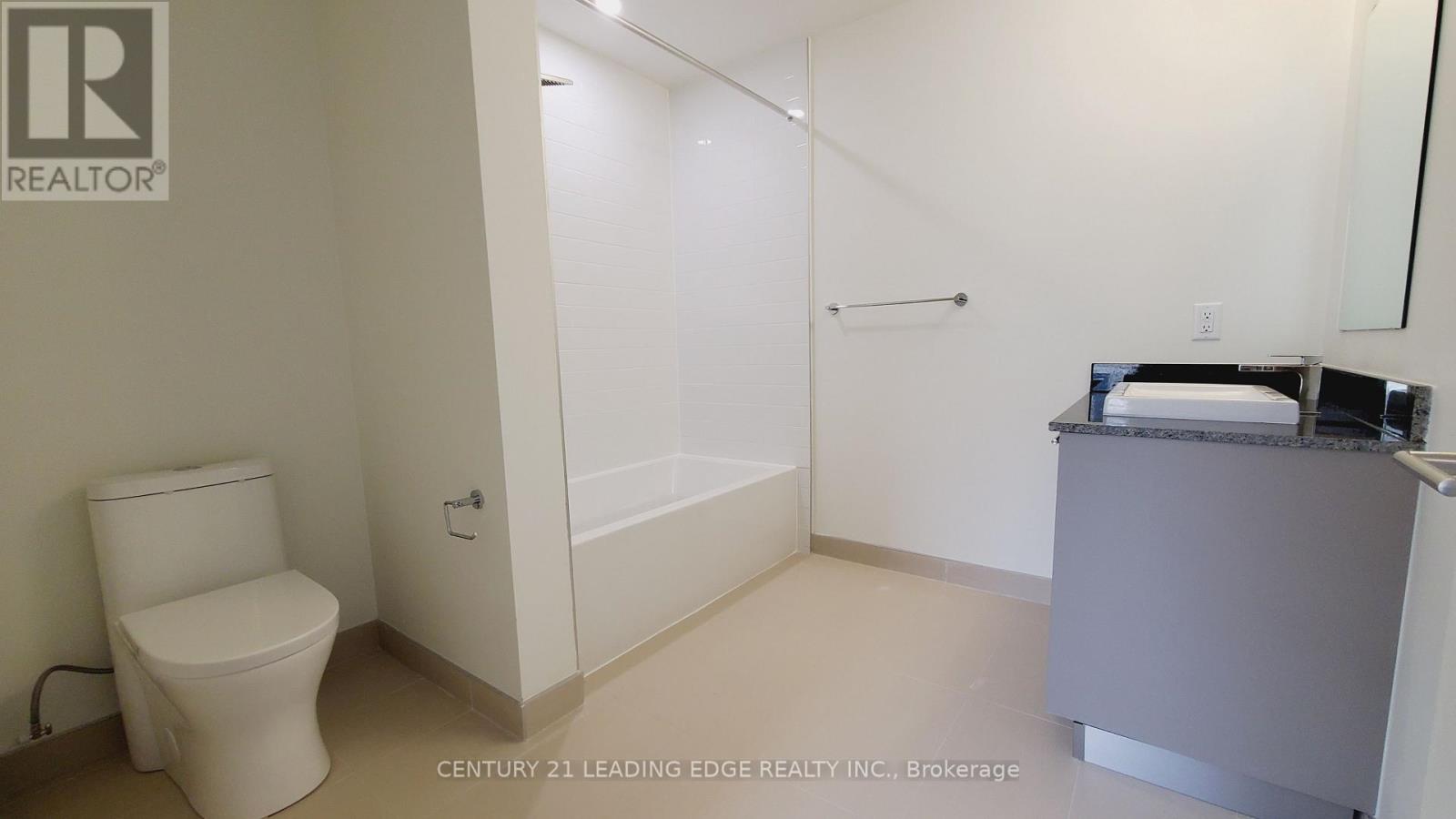 216 - 101 Cathedral High St Street, Markham, Ontario  L6C 0P1 - Photo 6 - N13637006