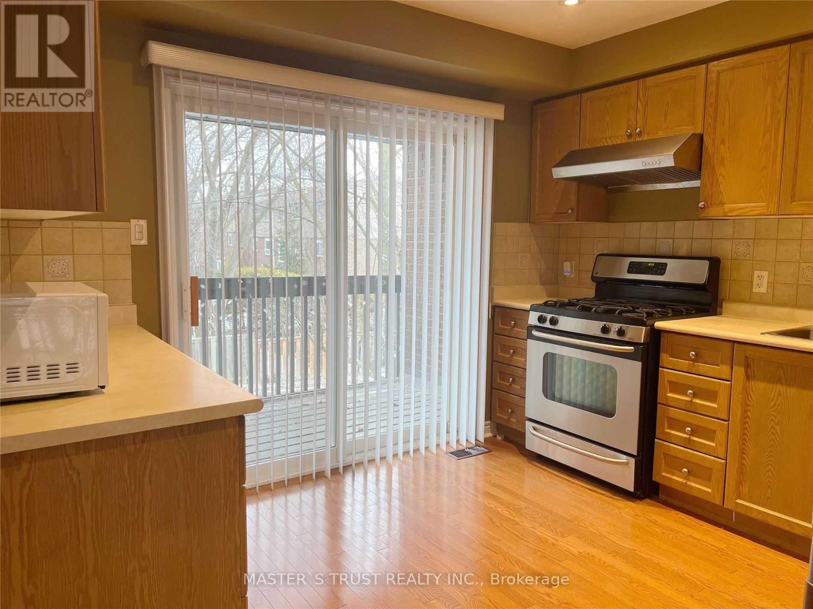 6 Dunkeld Way, Markham, Ontario L3T 4Y9 - Photo 7 - N13637012