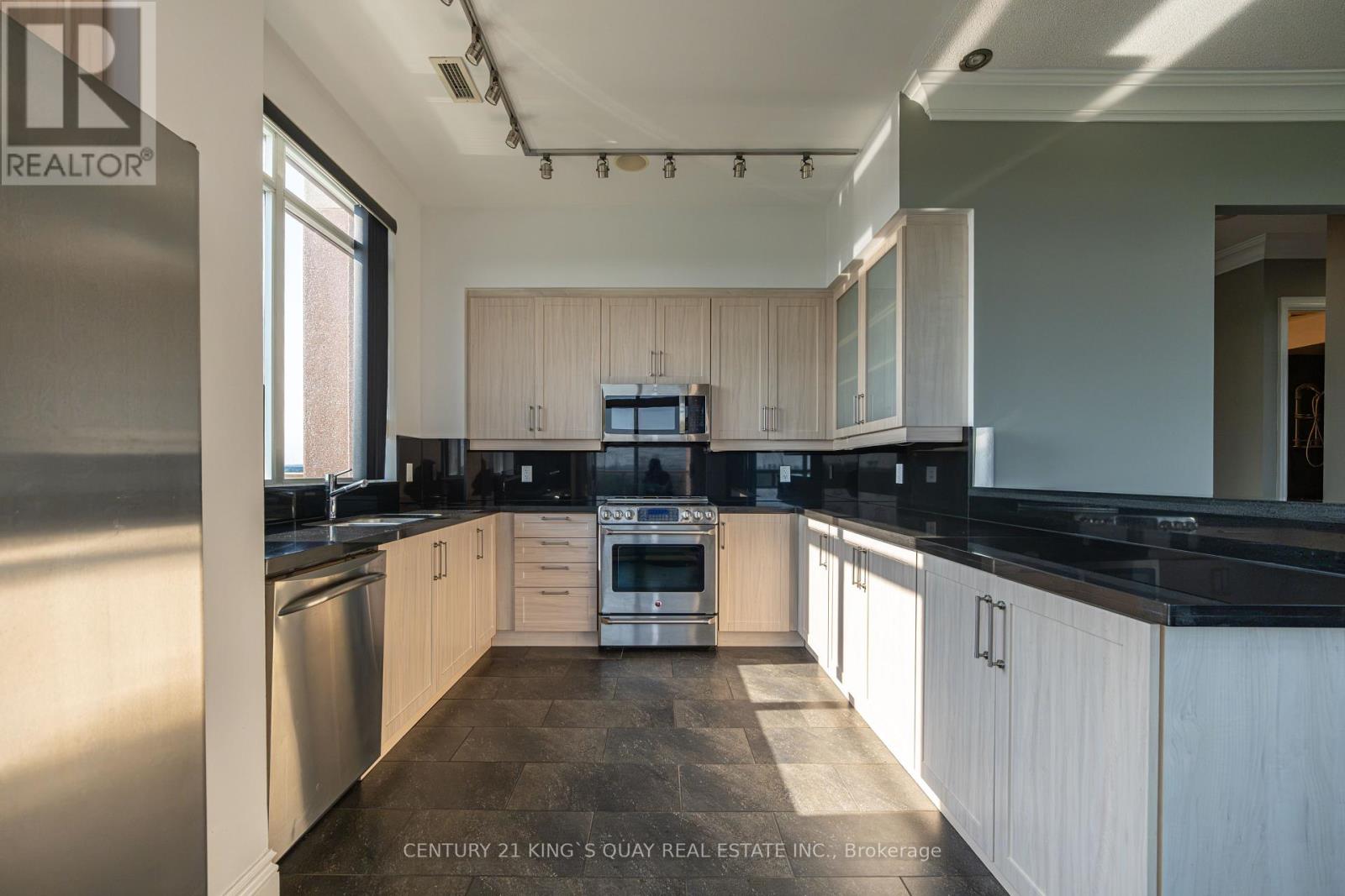 Uph 10 - 37 Galleria Parkway, Markham, Ontario  L3T 0A5 - Photo 17 - N13637092