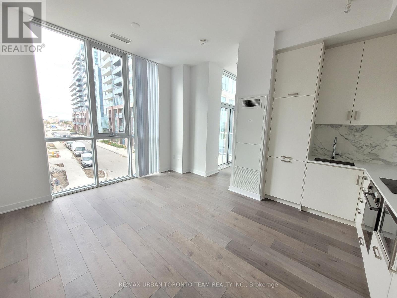 207 - 60 Honeycrisp Crescent, Vaughan, Ontario  L4K 5Z8 - Photo 3 - N13637128