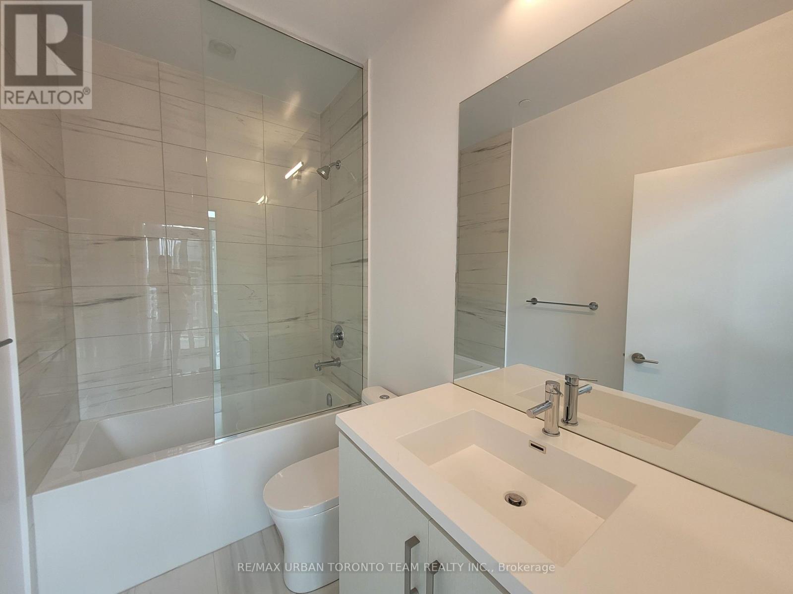 207 - 60 Honeycrisp Crescent, Vaughan, Ontario  L4K 5Z8 - Photo 6 - N13637128