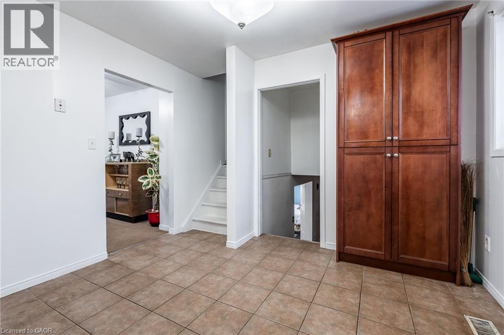 97 Guildwood Drive, Hamilton, Ontario  L9C 6S3 - Photo 18 - 40853313