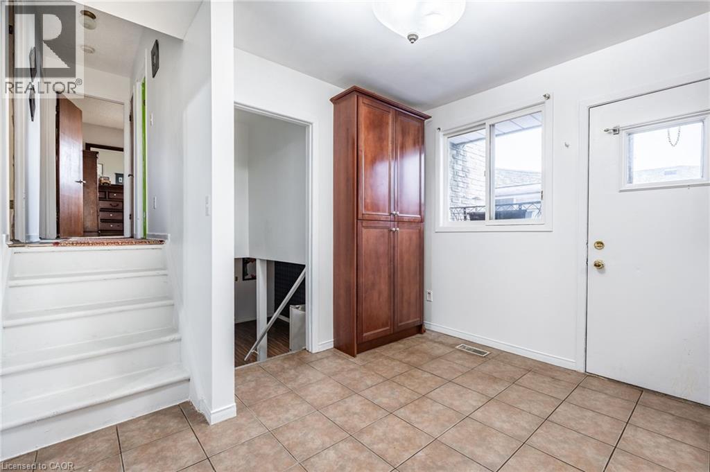 97 Guildwood Drive, Hamilton, Ontario  L9C 6S3 - Photo 19 - 40853313