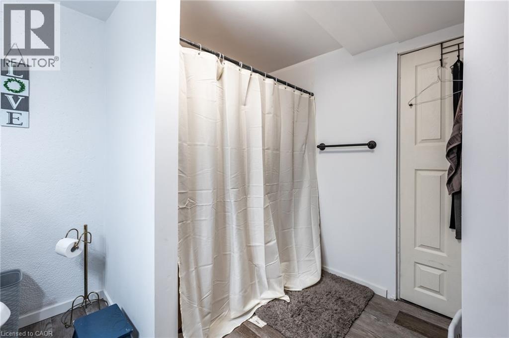 97 Guildwood Drive, Hamilton, Ontario  L9C 6S3 - Photo 22 - 40853313