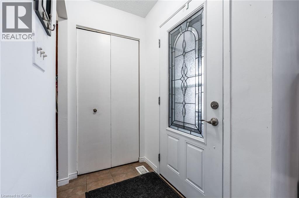 97 Guildwood Drive, Hamilton, Ontario  L9C 6S3 - Photo 7 - 40853313