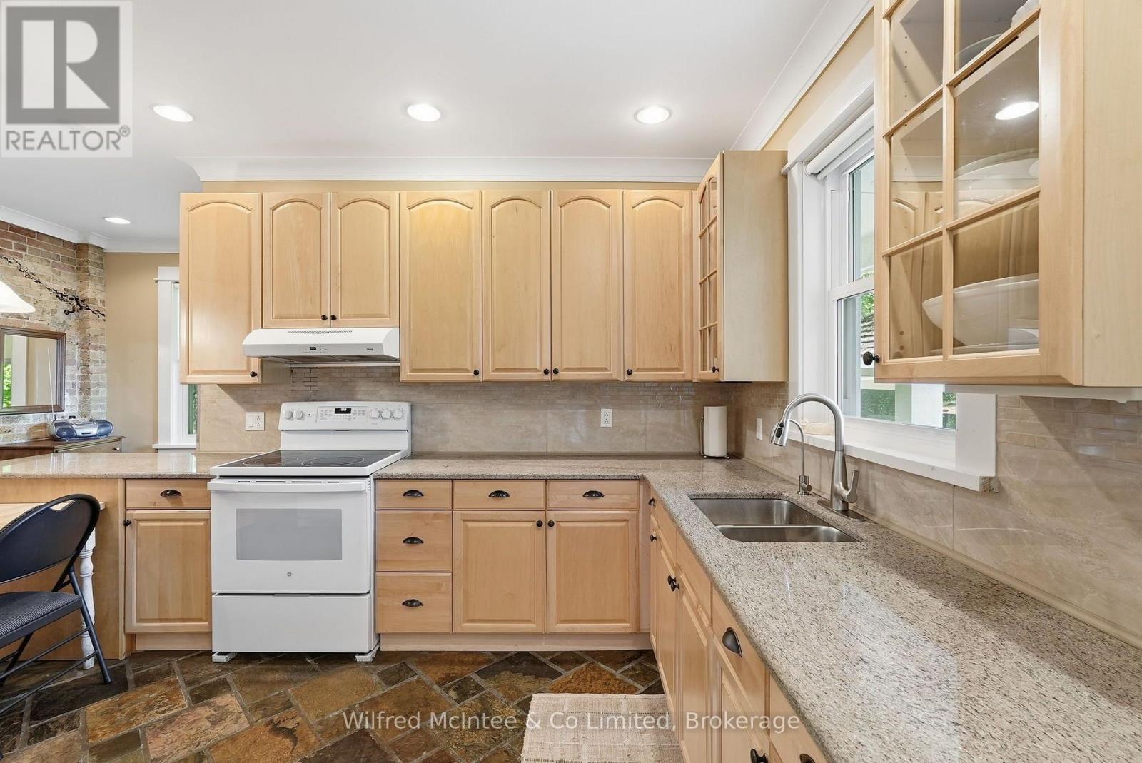 591 Elgin Street, Saugeen Shores, Ontario  N0H 2C0 - Photo 18 - X13636984