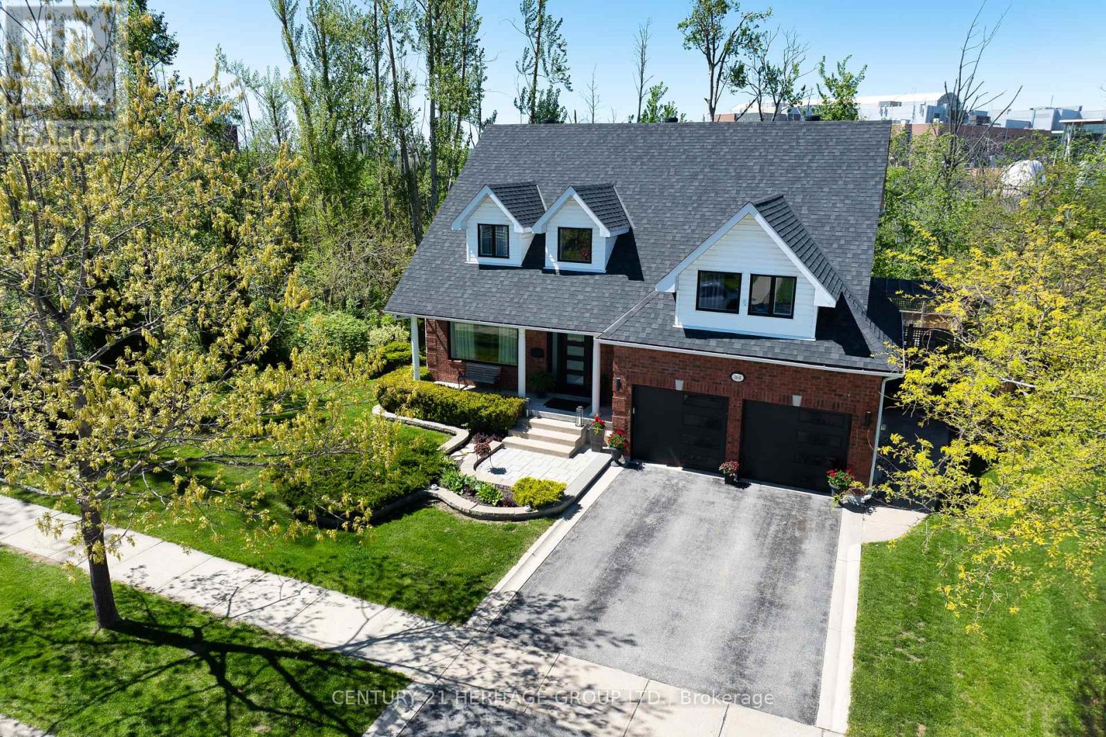 164 Cheltenham Road, Barrie, Ontario L4M 6S5 - Photo 2 - S13637008