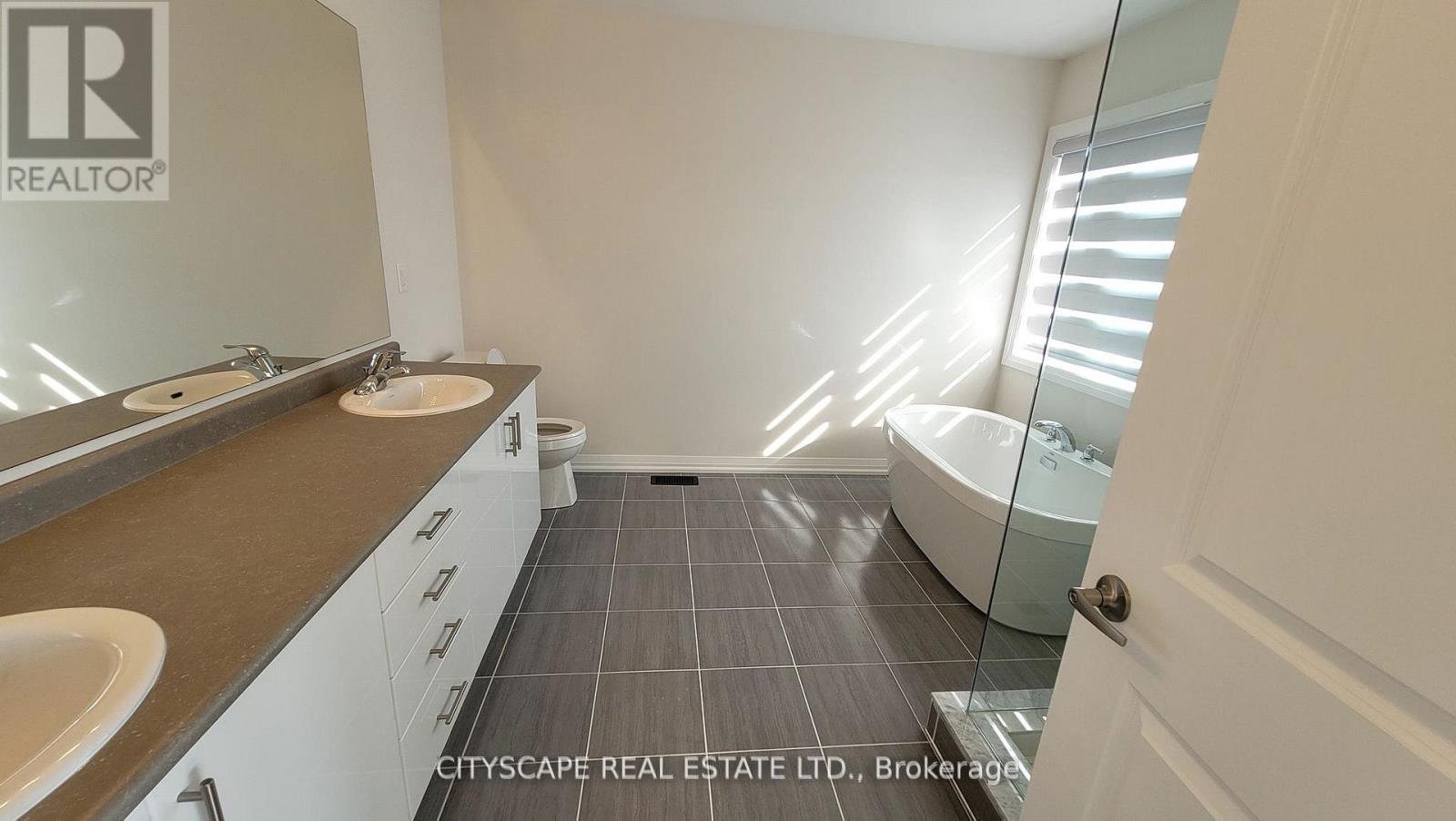 206 Rosanne Circle, Wasaga Beach, Ontario L9Z 0N3 - Photo 17 - S13637082