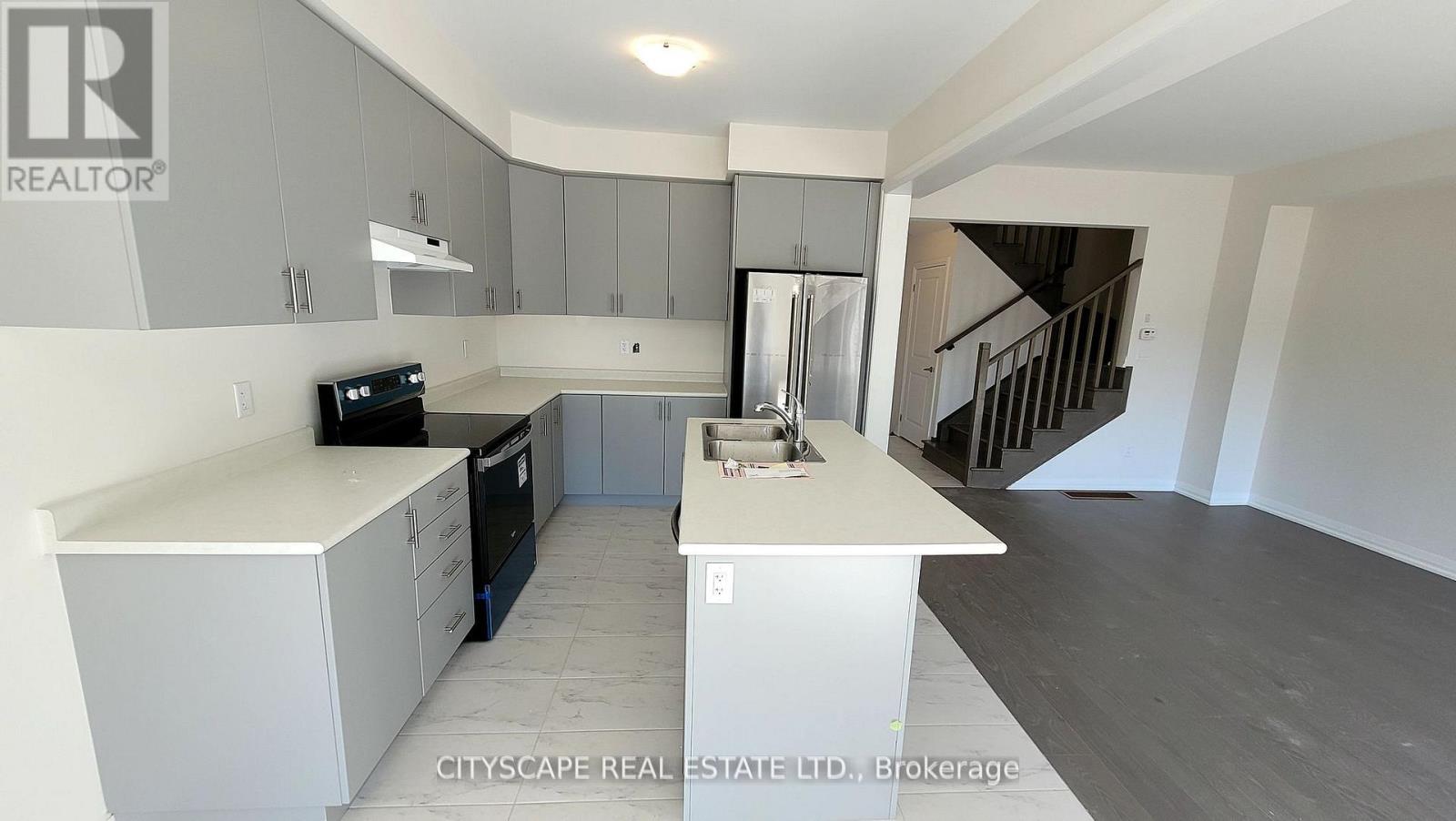 206 Rosanne Circle, Wasaga Beach, Ontario L9Z 0N3 - Photo 6 - S13637082