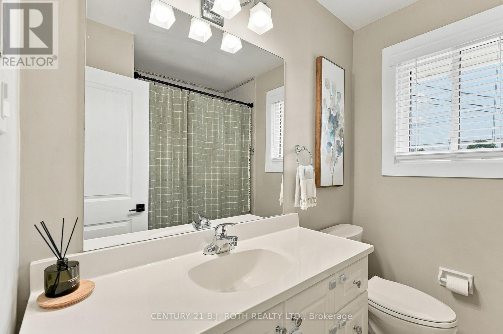 12 Bothwell Crescent, Barrie, Ontario L4M 2S6 - Photo 16 - S13637100