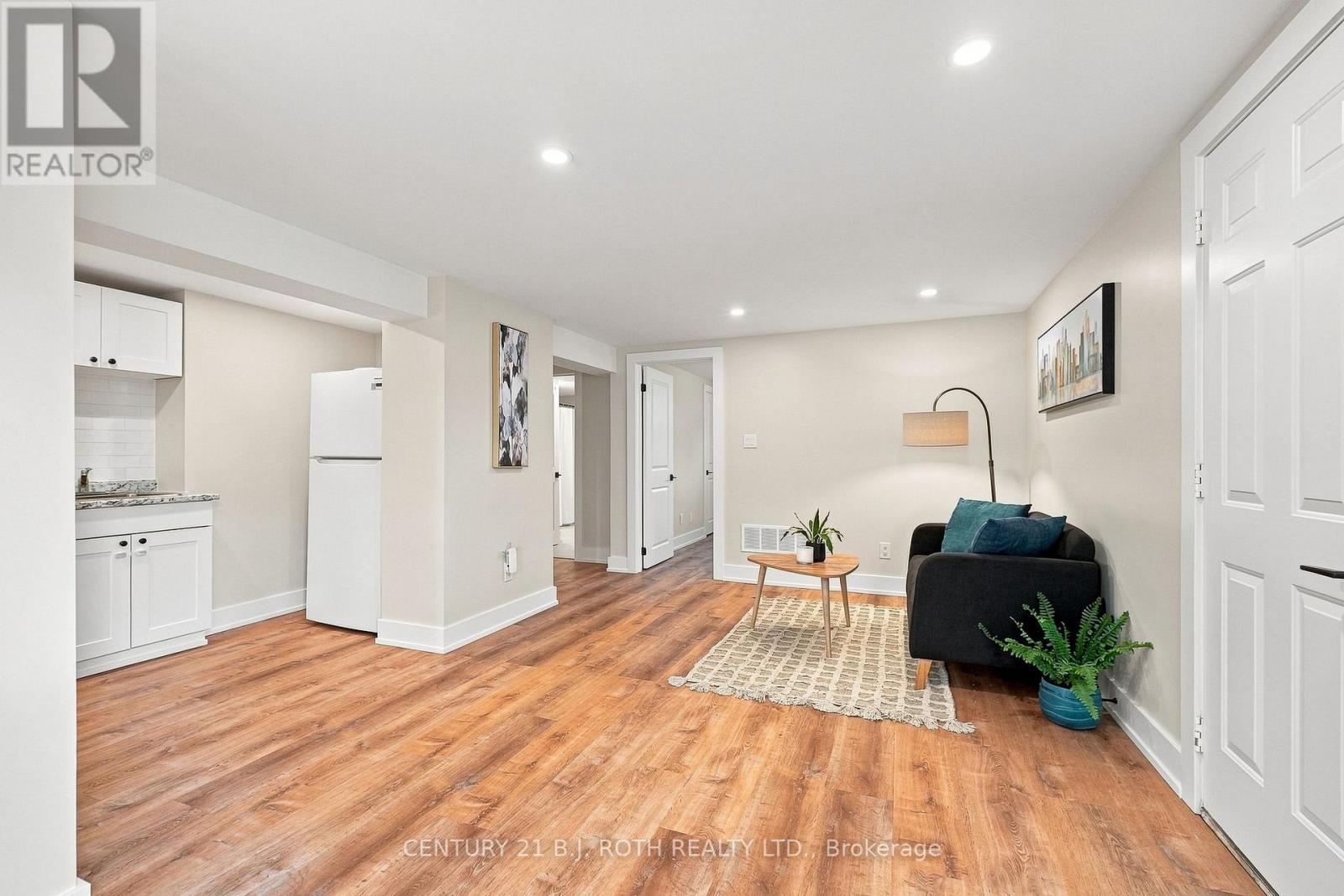 12 Bothwell Crescent, Barrie, Ontario L4M 2S6 - Photo 23 - S13637100
