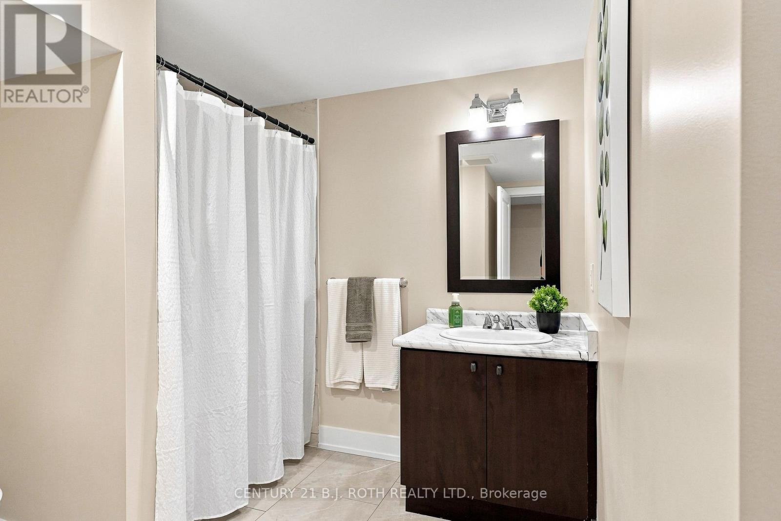 12 Bothwell Crescent, Barrie, Ontario L4M 2S6 - Photo 29 - S13637100
