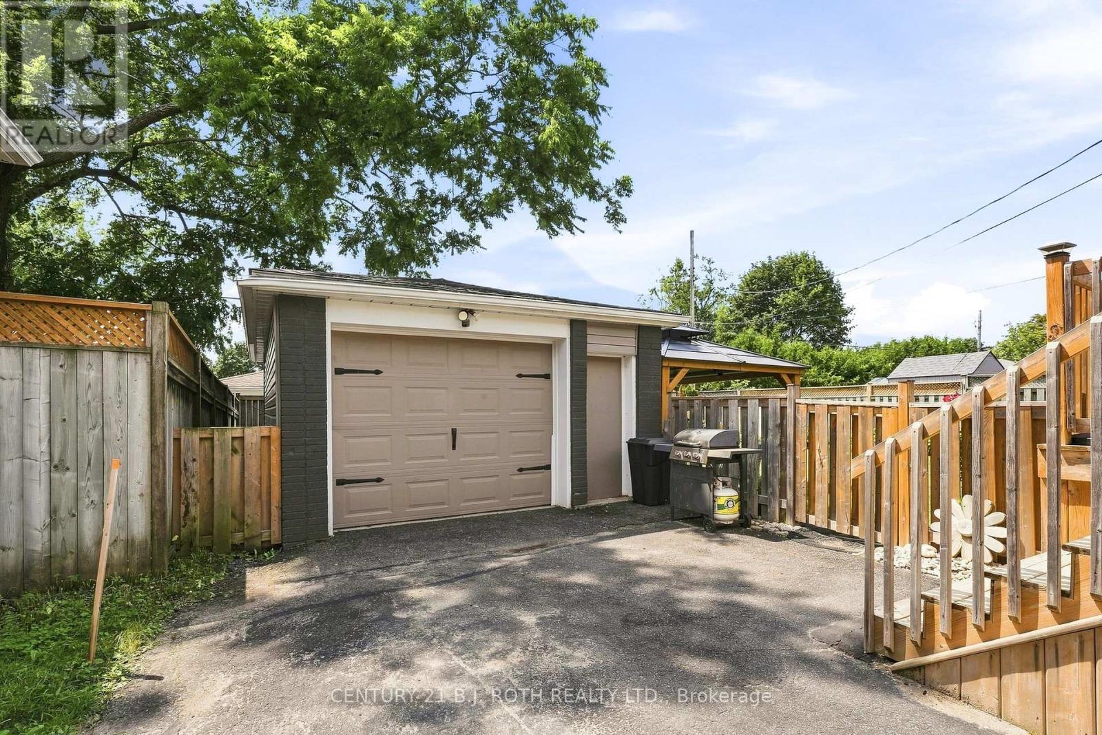 12 Bothwell Crescent, Barrie, Ontario L4M 2S6 - Photo 35 - S13637100