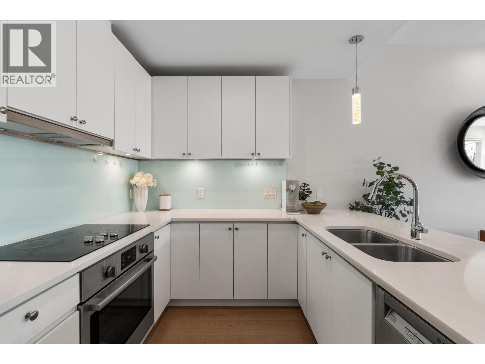 206 1591 Bowser Avenue, North Vancouver, British Columbia V7P 2Y4 - Photo 7 - R3145893