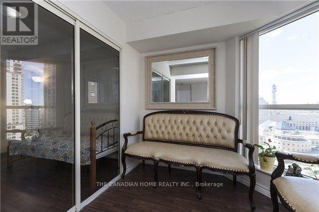 1906 - 335 Webb Drive, Mississauga, Ontario  L5B 4A1 - Photo 12 - W13636970