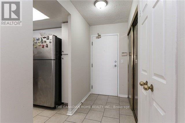 1906 - 335 Webb Drive, Mississauga, Ontario  L5B 4A1 - Photo 5 - W13636970