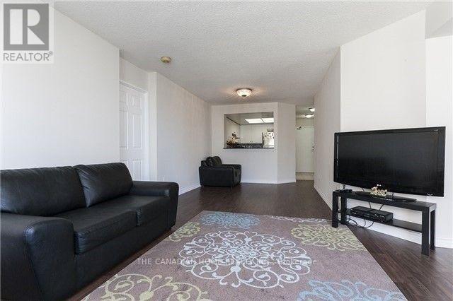 1906 - 335 Webb Drive, Mississauga, Ontario  L5B 4A1 - Photo 9 - W13636970