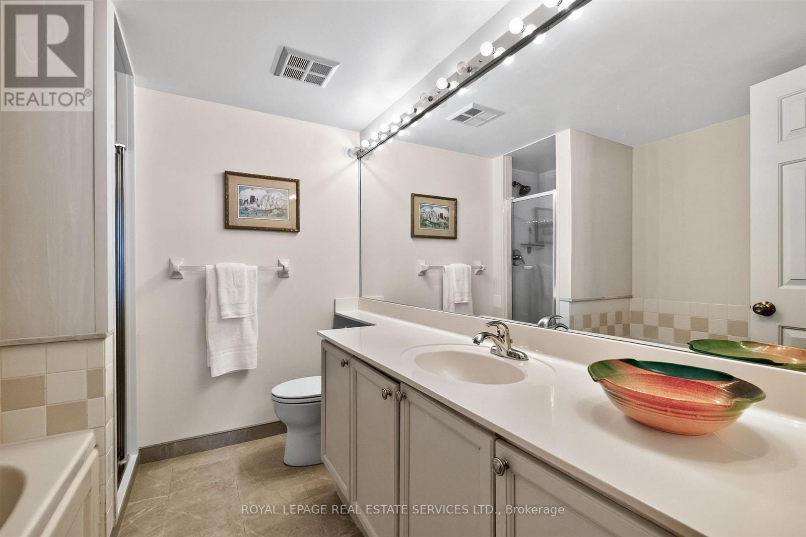 1711 - 101 Subway Crescent, Toronto, Ontario  M9B 6K4 - Photo 17 - W13637042