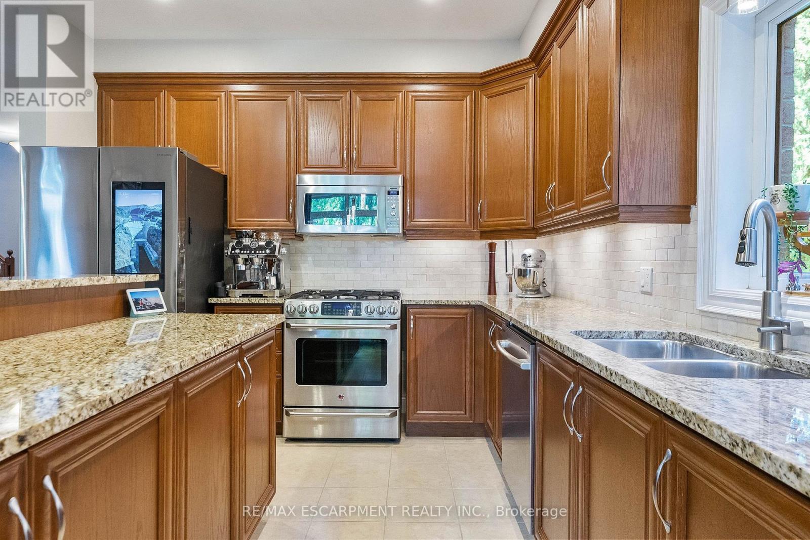 85 Park Street W, Mississauga, Ontario  L5H 1L2 - Photo 12 - W13637066