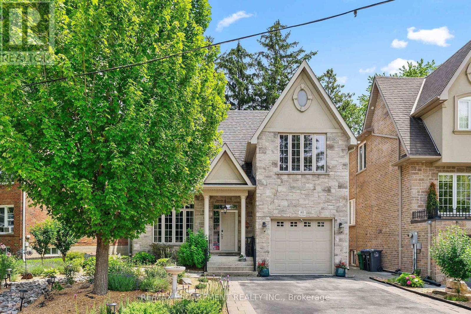 85 Park Street W, Mississauga, Ontario  L5H 1L2 - Photo 3 - W13637066