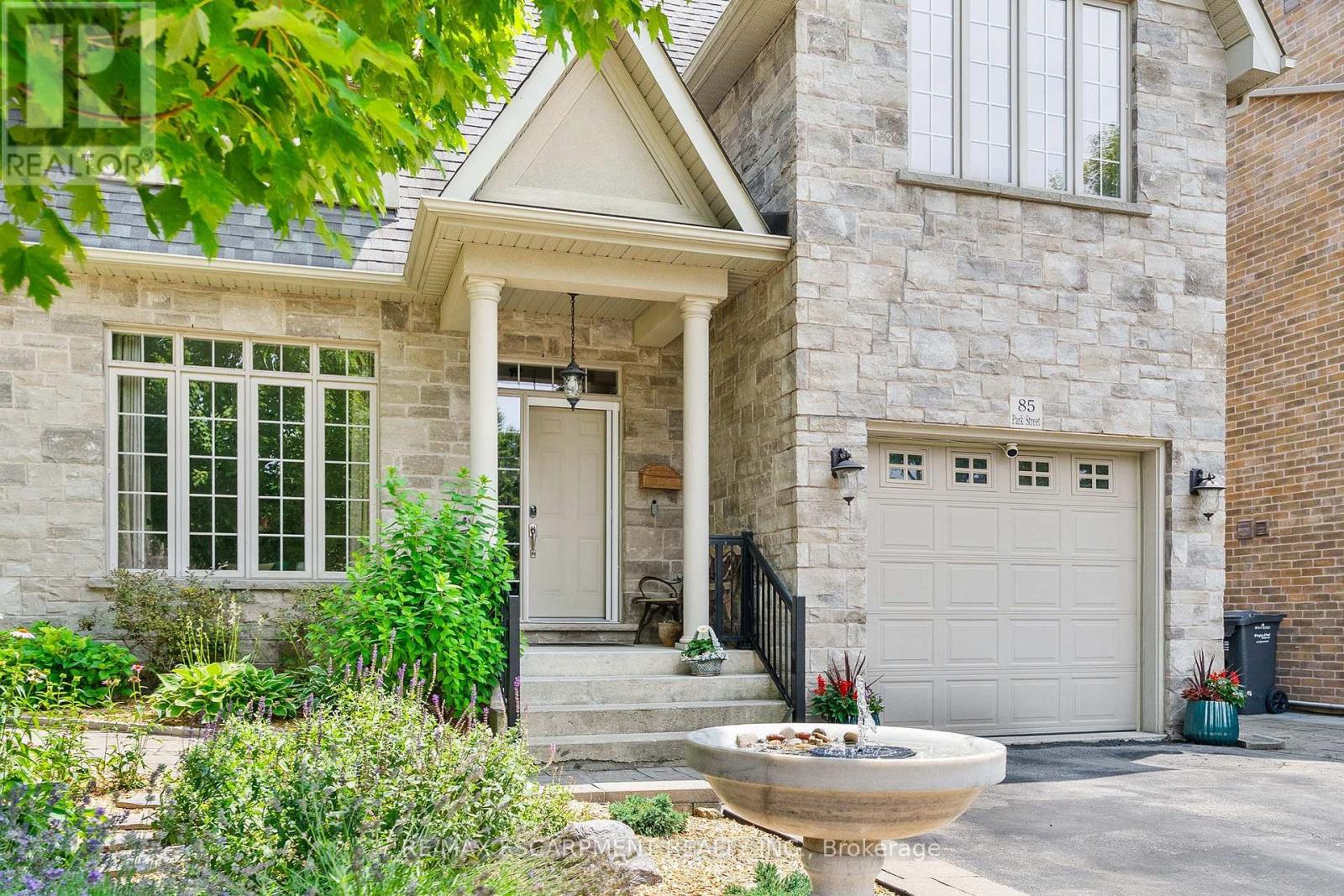 85 Park Street W, Mississauga, Ontario  L5H 1L2 - Photo 4 - W13637066