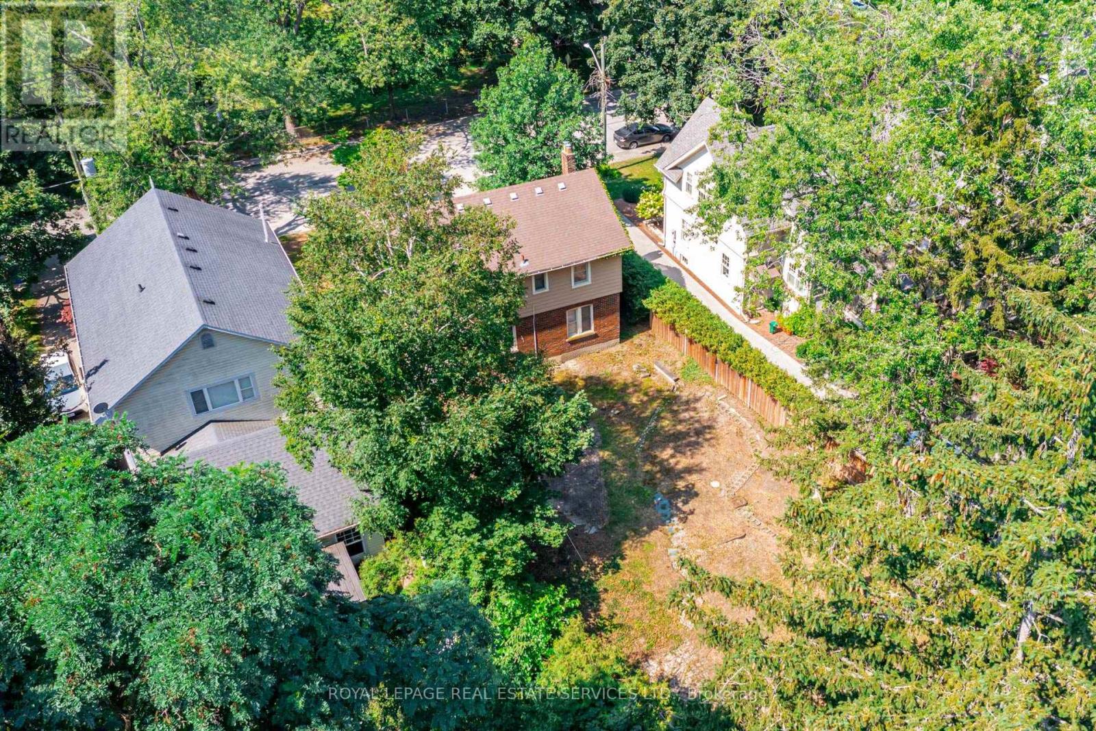 235 Douglas Avenue, Oakville, Ontario  L6J 3S2 - Photo 10 - W13637112