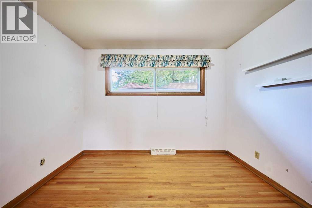 627 94 Avenue SW, Calgary, Alberta  T2V 0X8 - Photo 16 - A2327720