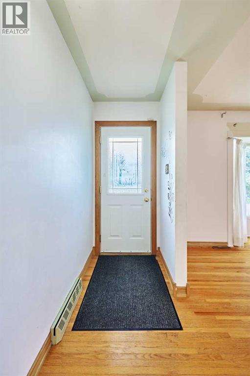 627 94 Avenue SW, Calgary, Alberta  T2V 0X8 - Photo 5 - A2327720