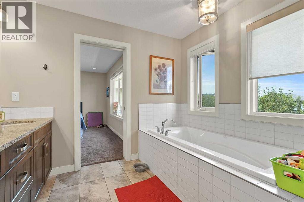 518 Mahogany Manor SE, Calgary, Alberta  T3M 0Y3 - Photo 28 - A2331478
