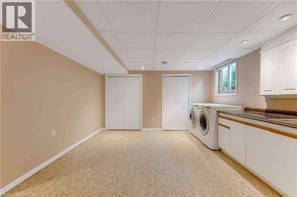 46 Lombardy Court, Kitchener, Ontario  N2M 1W7 - Photo 33 - 40848947