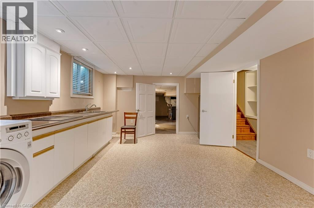 46 Lombardy Court, Kitchener, Ontario  N2M 1W7 - Photo 34 - 40848947