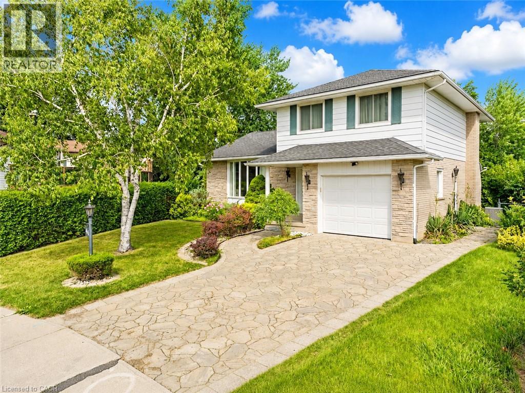46 LOMBARDY Court, Kitchener, Ontario