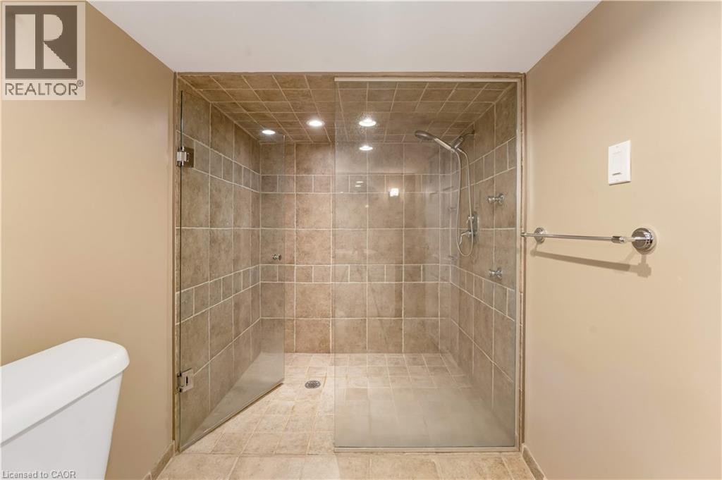 46 Lombardy Court, Kitchener, Ontario  N2M 1W7 - Photo 37 - 40848947