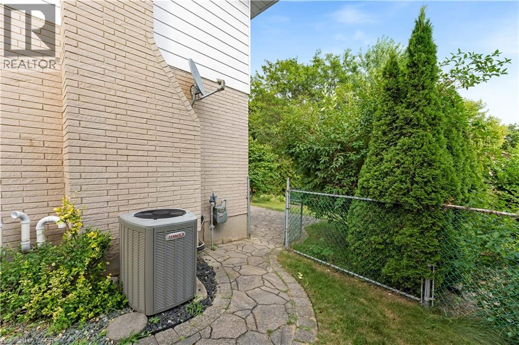 46 Lombardy Court, Kitchener, Ontario  N2M 1W7 - Photo 42 - 40848947