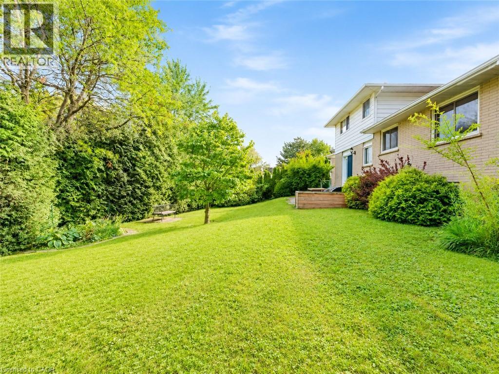 46 Lombardy Court, Kitchener, Ontario  N2M 1W7 - Photo 41 - 40848947