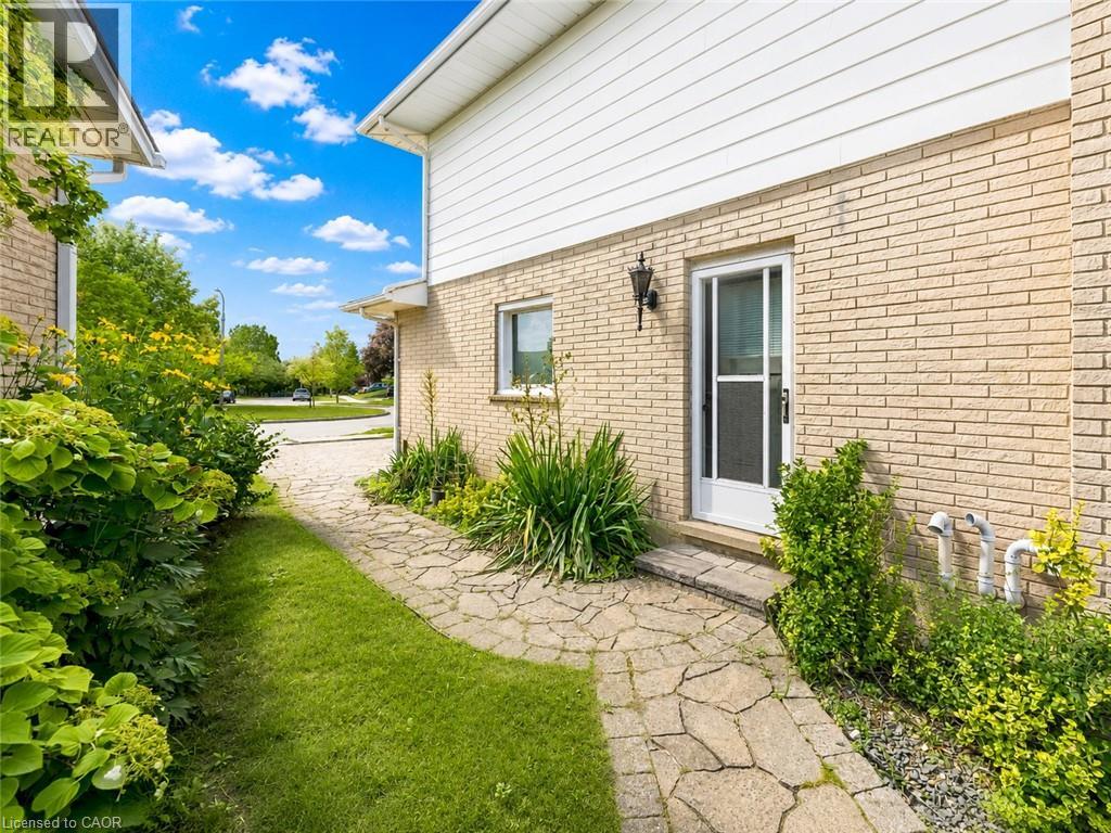 46 Lombardy Court, Kitchener, Ontario  N2M 1W7 - Photo 39 - 40848947